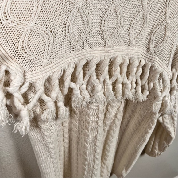 Express Tricot Vintage Tassel Fringe Knit Mock Neck Cream Sweater Sz S - Picture 5 of 11